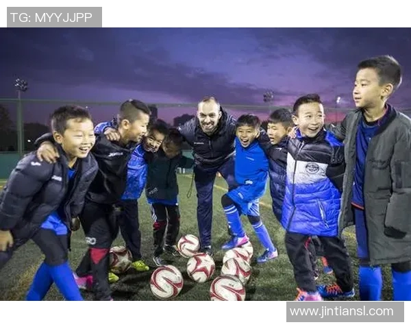 深圳排球队快攻战术解析及其在欧冠足球中的启示 深圳排球队快攻战术解析及其在欧冠足球中的启示