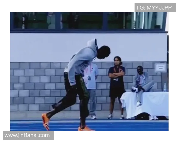 运动李芳独家分享飞盘技巧与心得助你提升体育水平